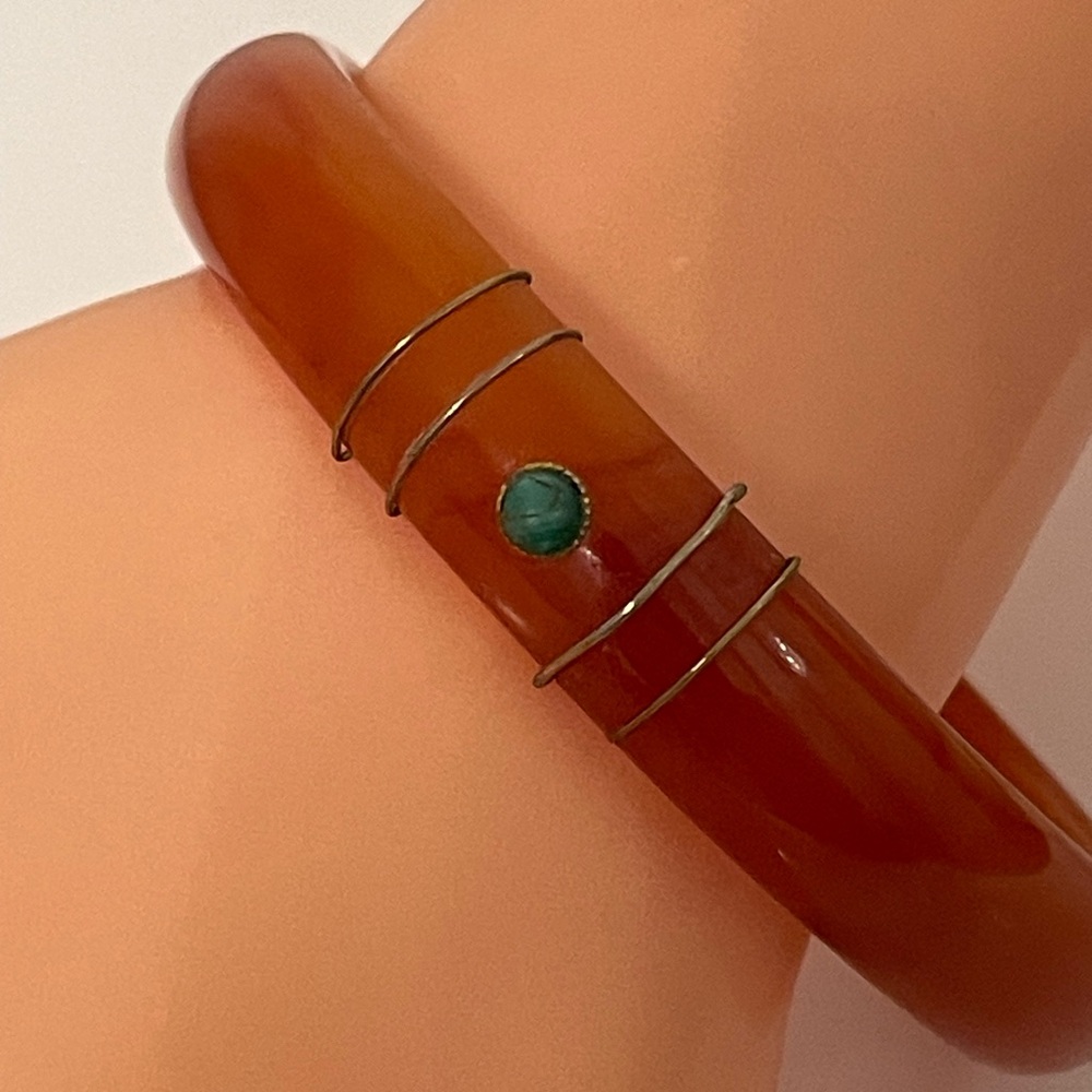 Vintage Butterscotch Bakelite Bangle Bracelet Malachite & Brass Wire Insets